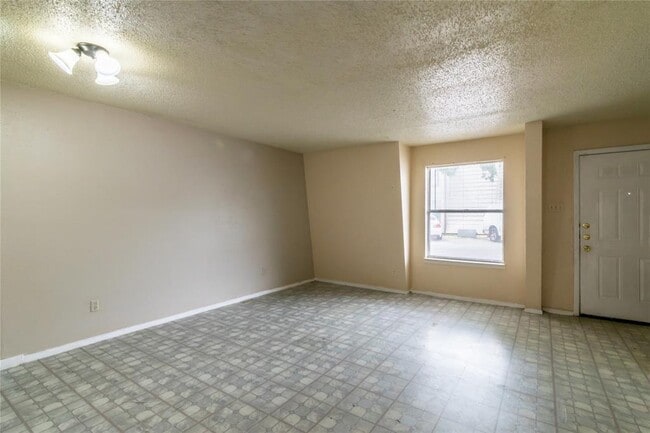 Building Photo - 10850 Shiloh Rd