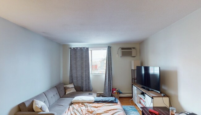 Building Photo - 41 Cross St