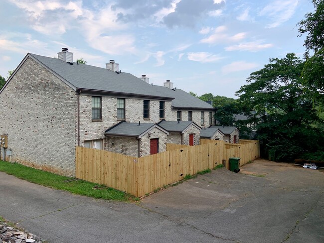 Foto del edificio - 2 Bedroom Townhouse with Patio