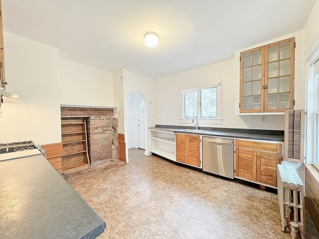 Building Photo - 269 Lamartine St