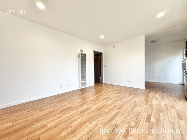 Building Photo - 5309 Agnes Ave