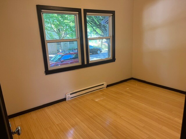 Foto del edificio - 3321 N Houghton St