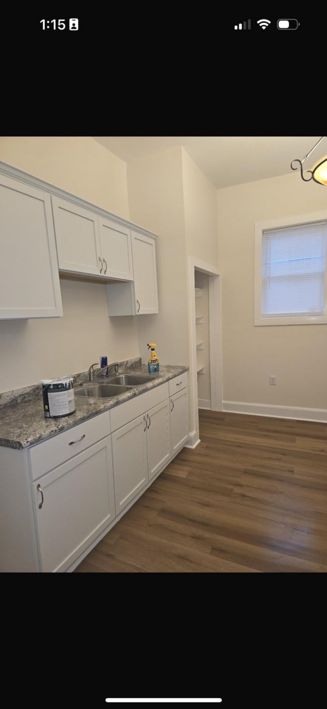 New Cabinets & Countertops - 217 W Mitchell St