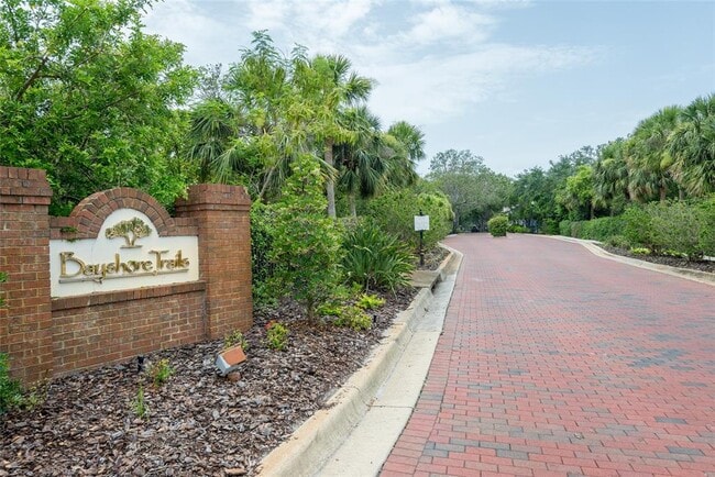 Building Photo - 2876 Bayshore Trails Dr