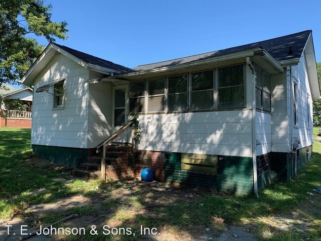 Building Photo - 2 br, 1 bath House - 4114 Tise Ave
