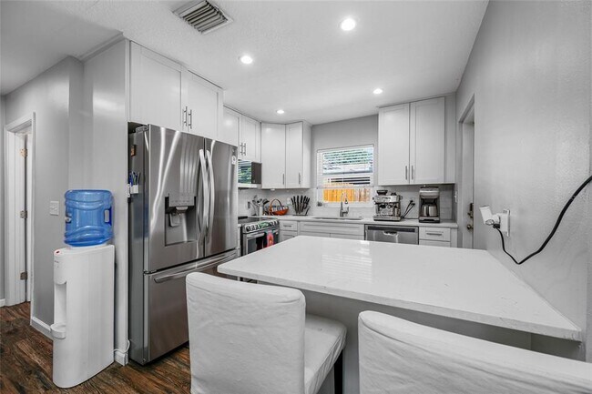 Foto del edificio - 1303 E Norfolk St