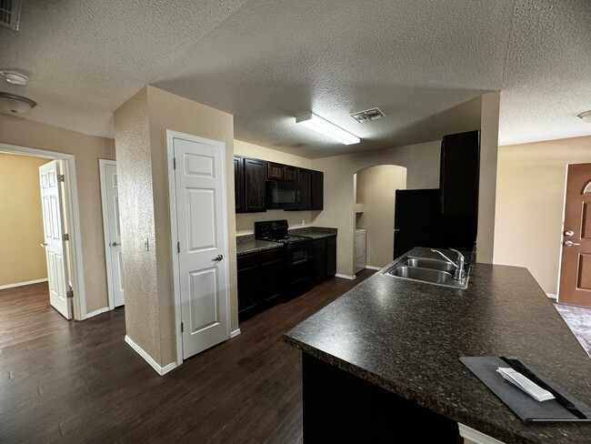 Building Photo - 9811 Socorro Rd