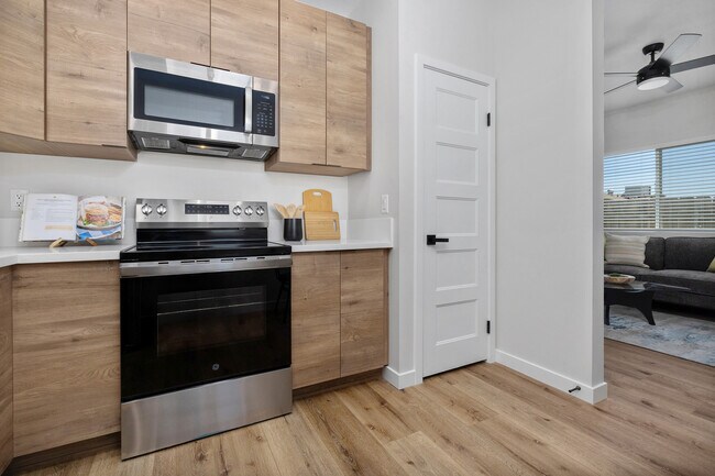 Foto del edificio - 3315 Clairemont Mesa Blvd