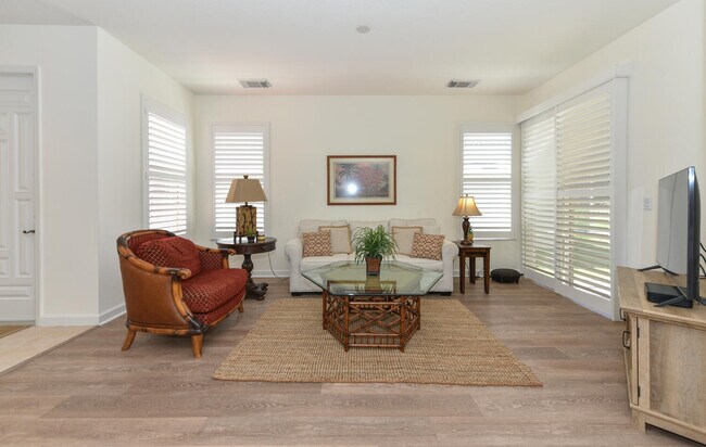 Foto del edificio - 650 SW Treasure Cove