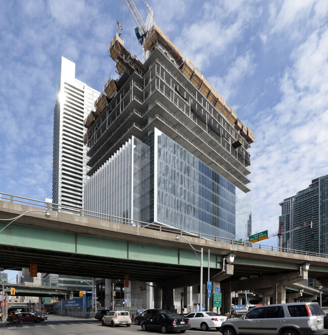 Primary Photo - Harbour Plaza - East Tower