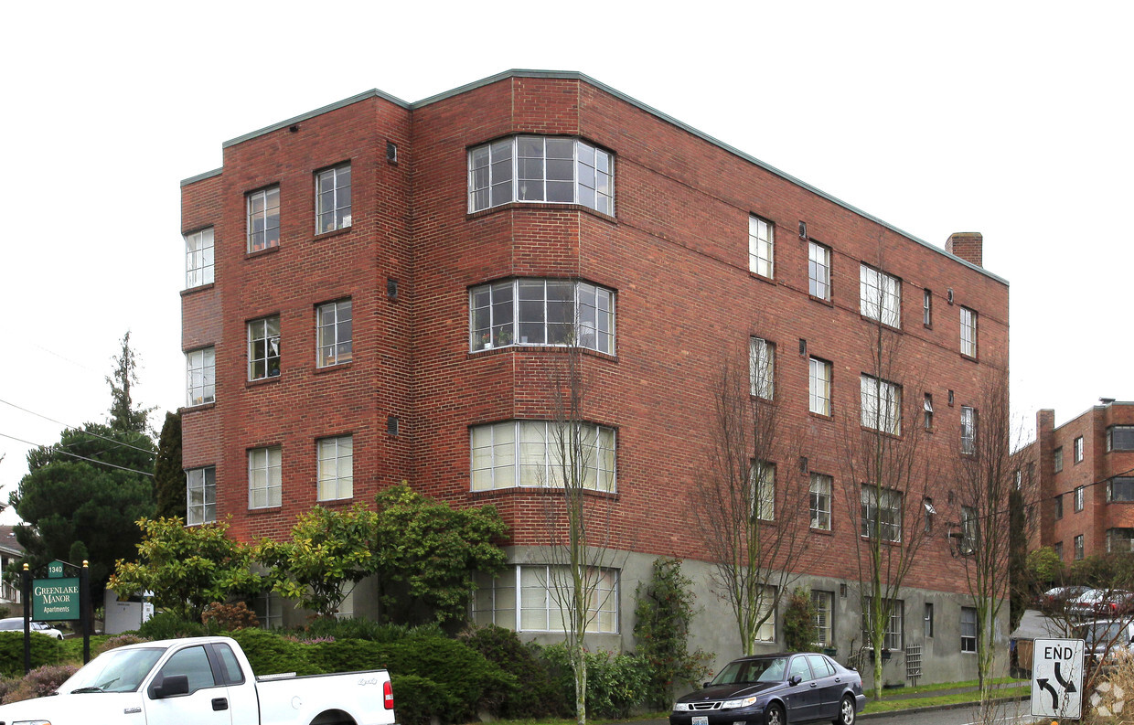 Primary Photo - Greenlake Manor Apartments