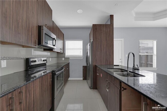 Foto del edificio - 7 Larkspur Ave