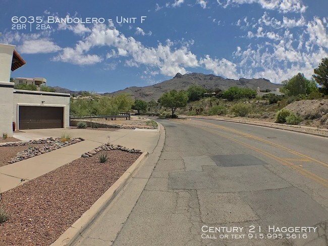 Building Photo - 6035 Bandolero Dr