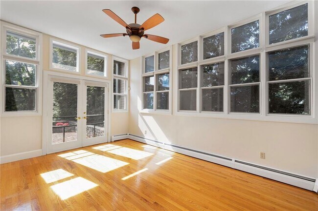 Building Photo - 107 Old Beach Rd