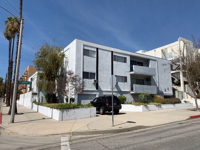 Building Photo - 601 E Angeleno Ave