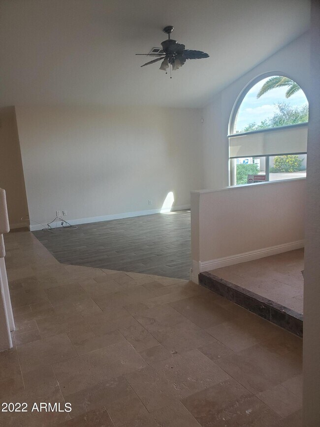 Building Photo - 4902 E Aire Libre Ave
