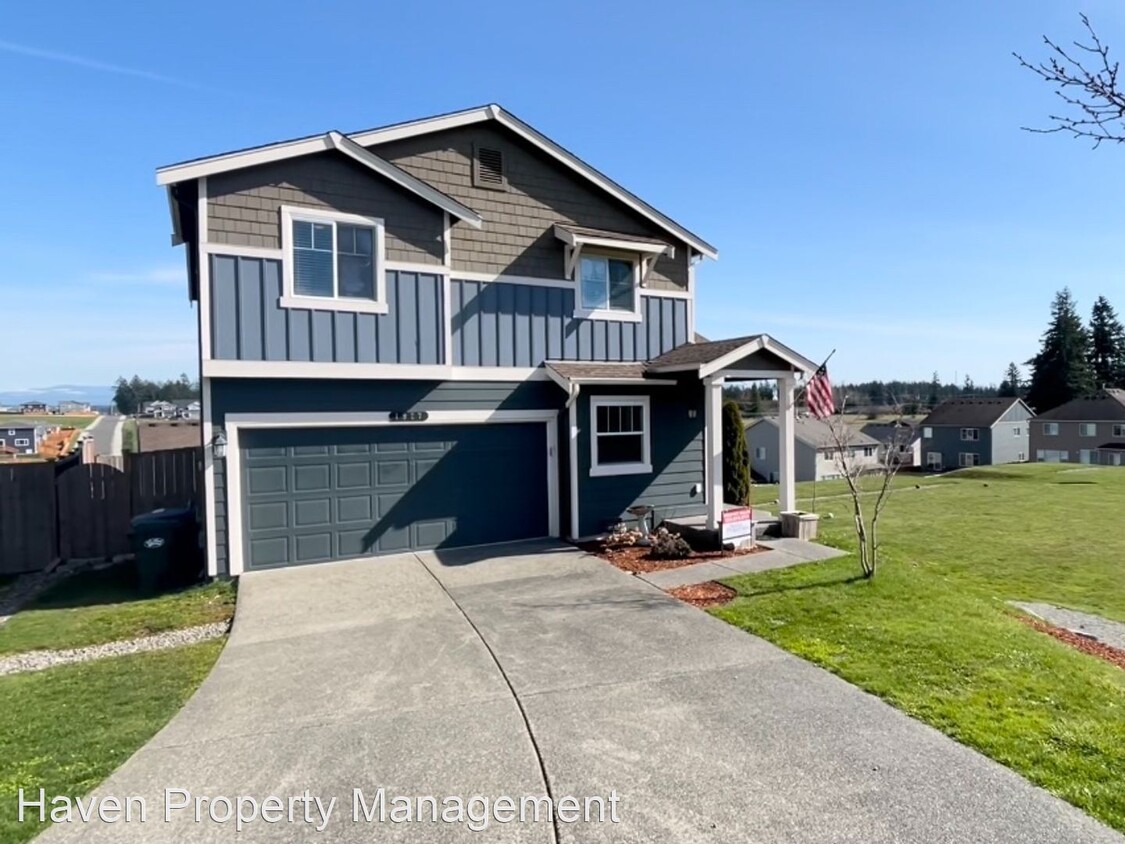 Primary Photo - 4 br, 2.5 bath House - 1927 200th St E