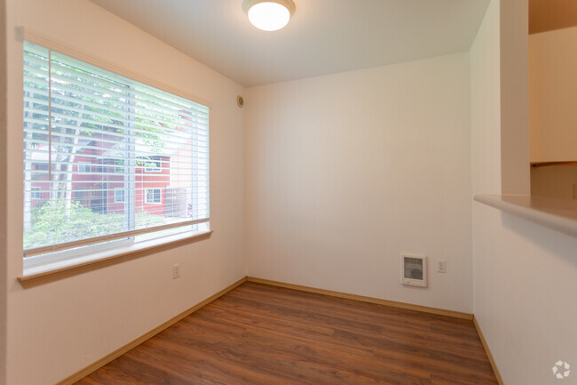 1BR,1BA-658SF - Evergreen Rock Maple Apartments