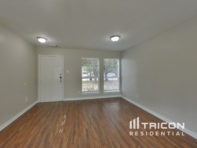 Foto del edificio - 8703 Texas Acorn Ave