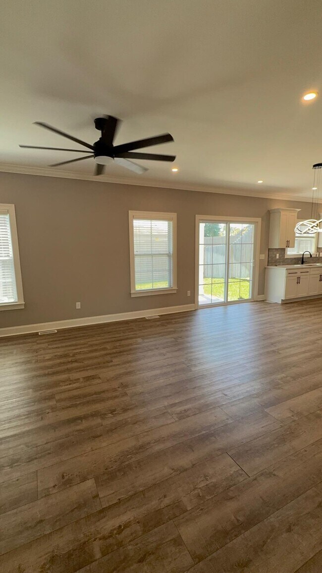 Foto del edificio - 3593 Harper Woods Ln
