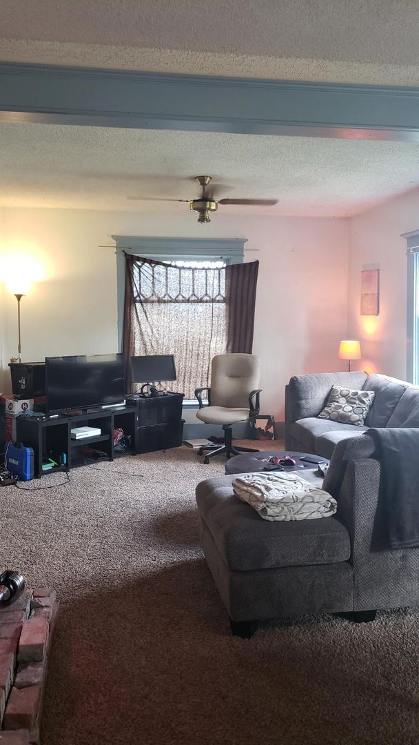 Foto del edificio - PRELEASING: 6 bed/2 bath House close to WWU and Downtown!