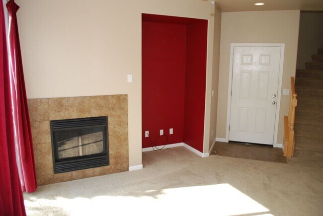 Foto del edificio - 8415 Oliva Rd