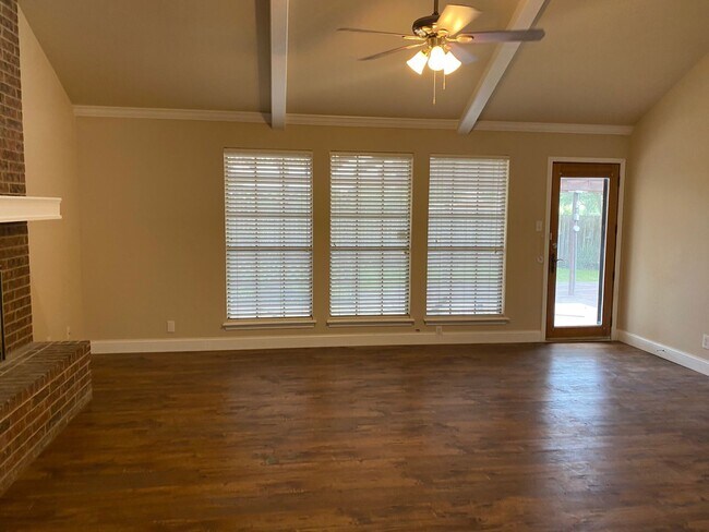 Foto del edificio - Welcome home to 117 Richardson!