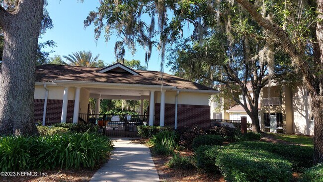 Building Photo - 5663 Greenland Rd