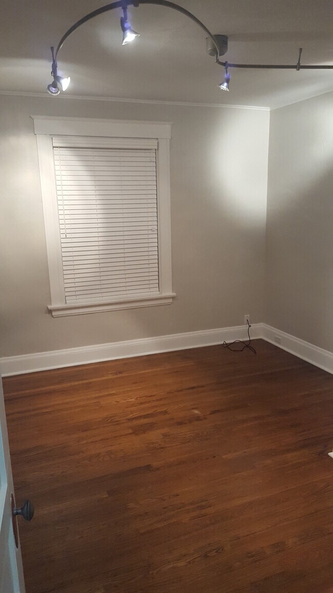 Foto del edificio - 4214 33rd Ave