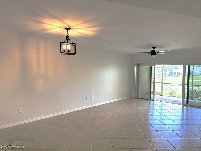 Foto del edificio - 10030 Maddox Ln