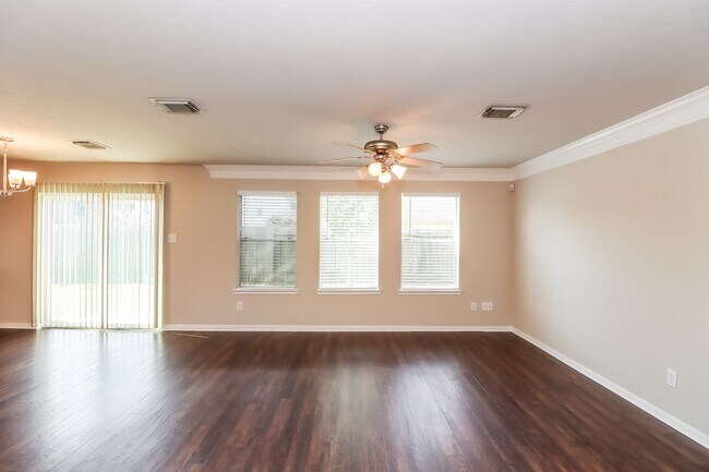 Foto del edificio - 7811 Brookfield St