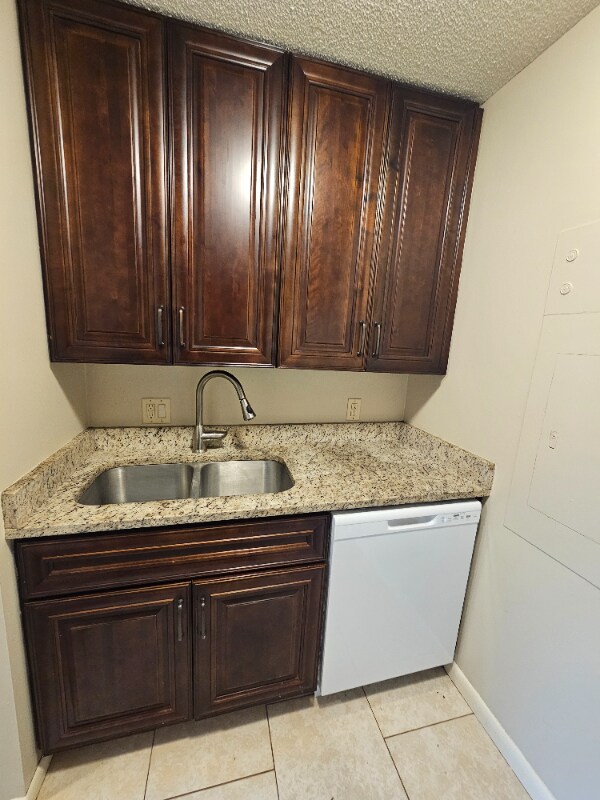 Foto principal - 1810 E St