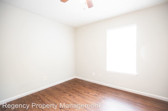 Foto del edificio - 5707 Cougar Dr