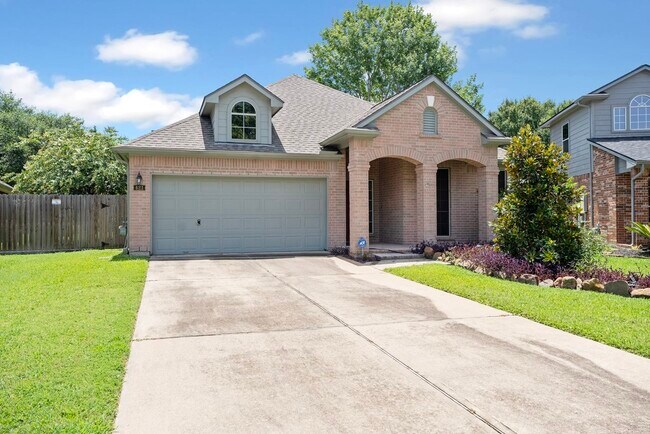Foto del edificio - 421 Livingstone Ln