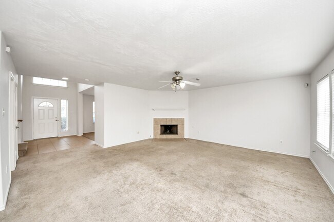 Building Photo - 6411 Bright Falls Ln