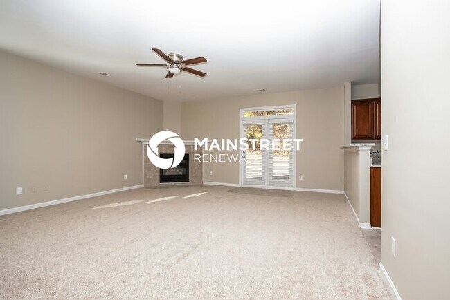 Foto del edificio - 2196 Greenwood Meadows Ln