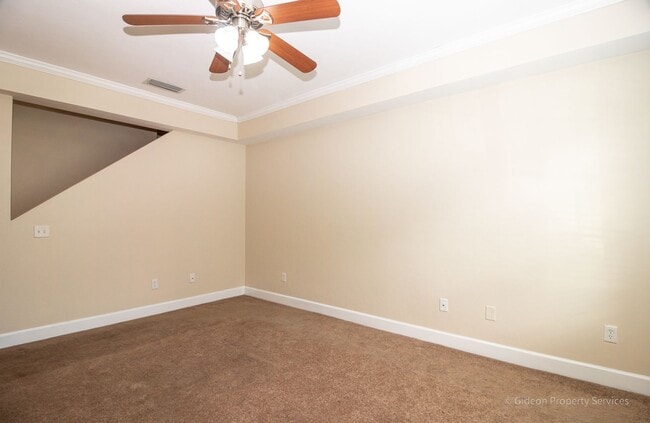 Building Photo - Charming 2 Bedroom 2.5 Bath Townhome in Be...