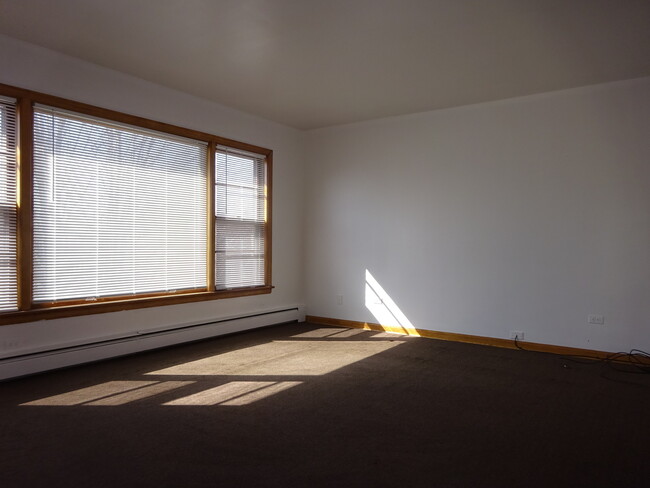 Building Photo - 5600 W Berenice Ave