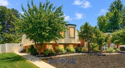 Building Photo - 6423 S Westridge St