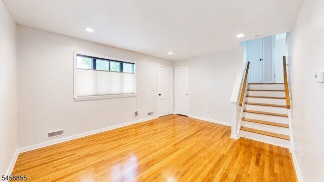 Foto del edificio - 1019 Colby Ave