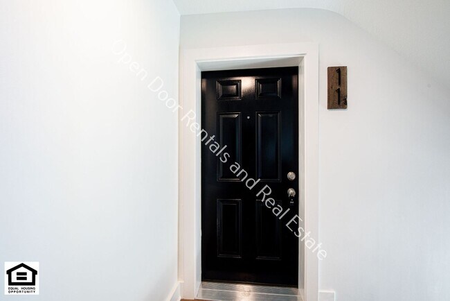 Foto del edificio - 1823 Griswold Dr