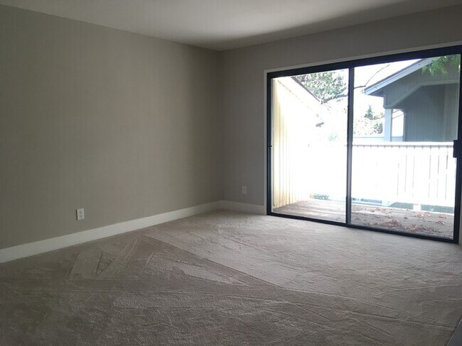 Foto del edificio - Charming One Bedroom in Cove at Marina Bay