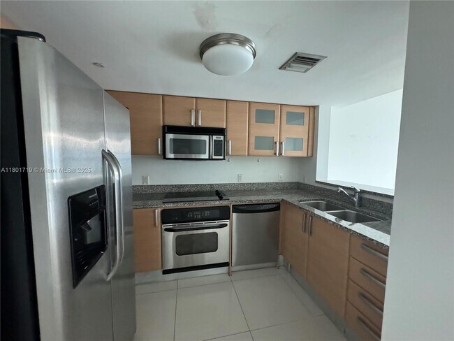 Foto del edificio - 2101 Brickell Ave