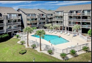 Building Photo - 9621 Shore Dr
