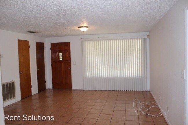 Building Photo - 3 br, 2 bath House - 3413 E. 26th Avenue