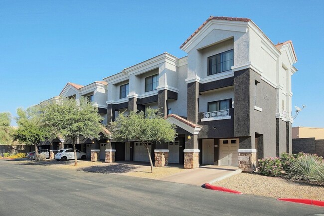 Interior Photo - Enclave at Arrowhead