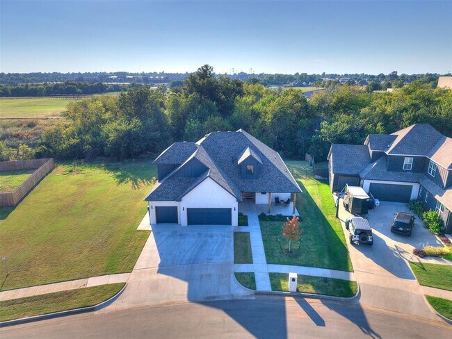 Building Photo - 2117 Aminas Wy