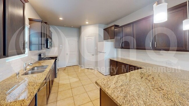 Foto del edificio - 9905 Prairie Dog Ln
