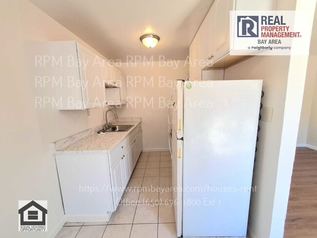 Building Photo - Cozy 1 Bedroom 1 Bathroom in Convenient Re...