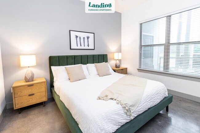 Foto del edificio - 5415 Maple Ave